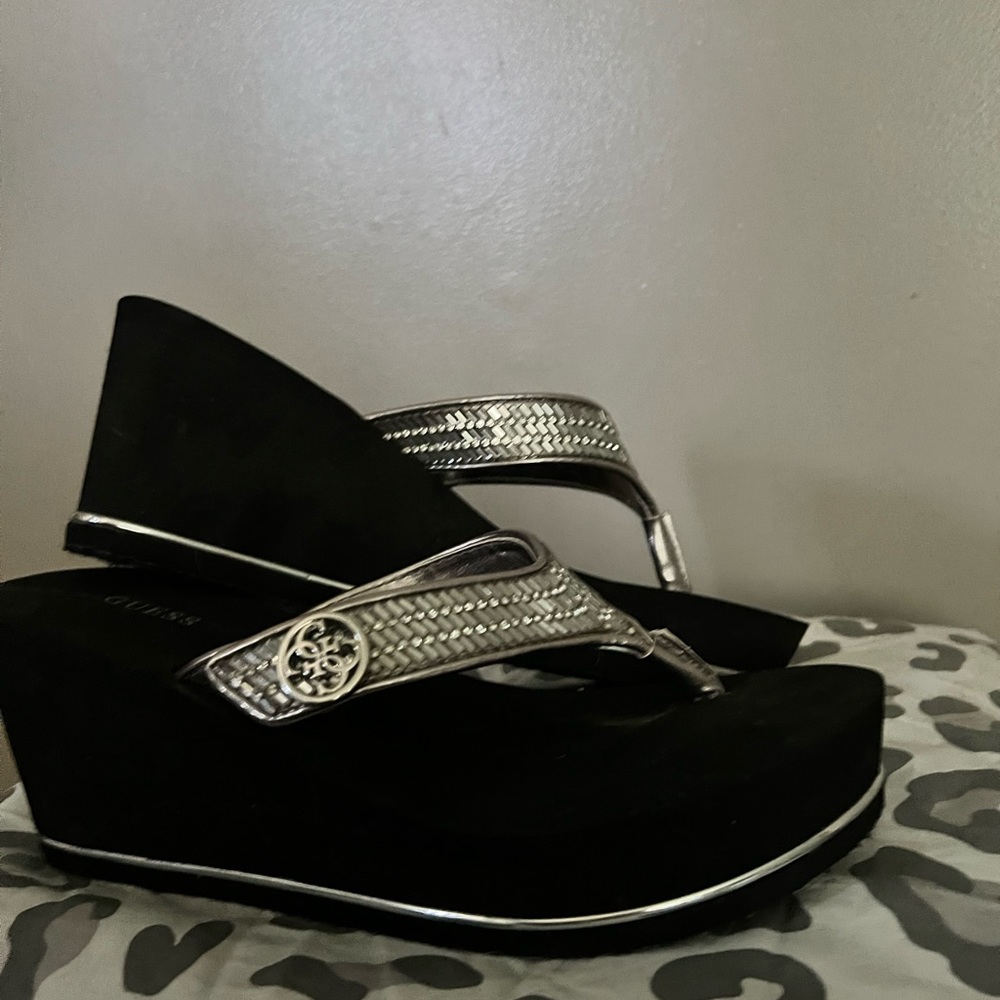 Guess sandals
